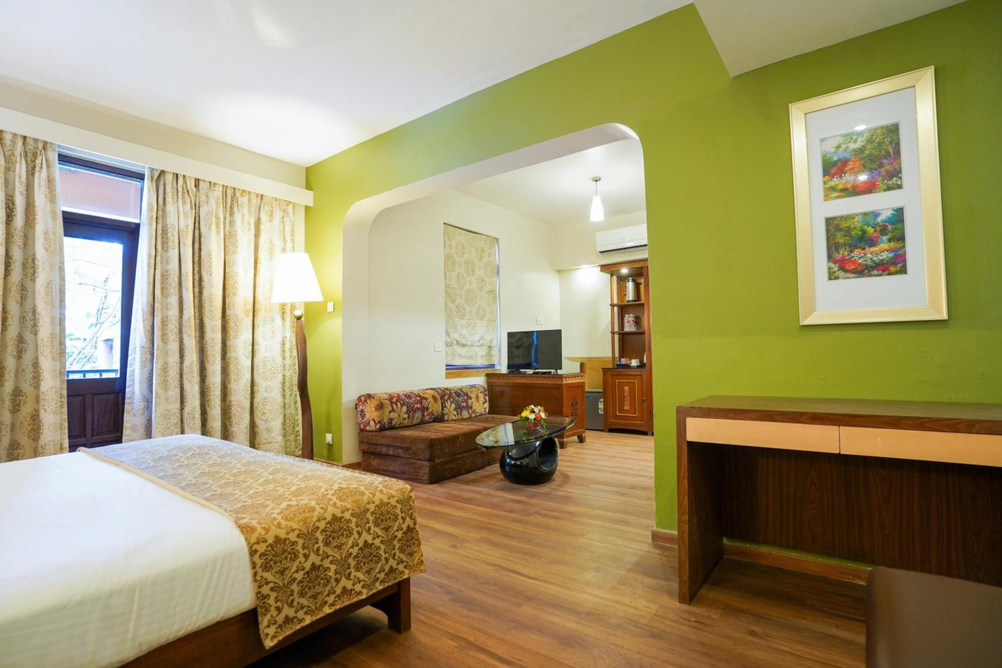 Neelams The Grand Hotel Calangute Exterior photo